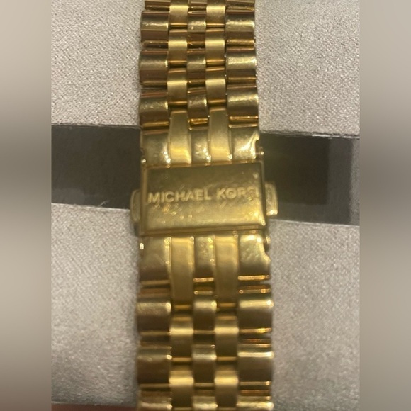 Michael Kors Lexington Gold Watch MK8857 - Picture 10 of 11